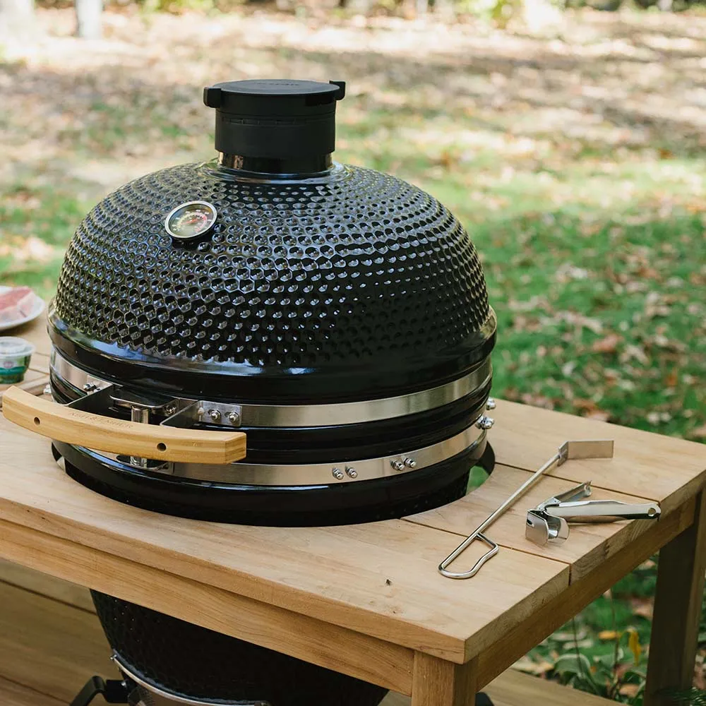 18" Kamado Grill with Grade A Teak Table