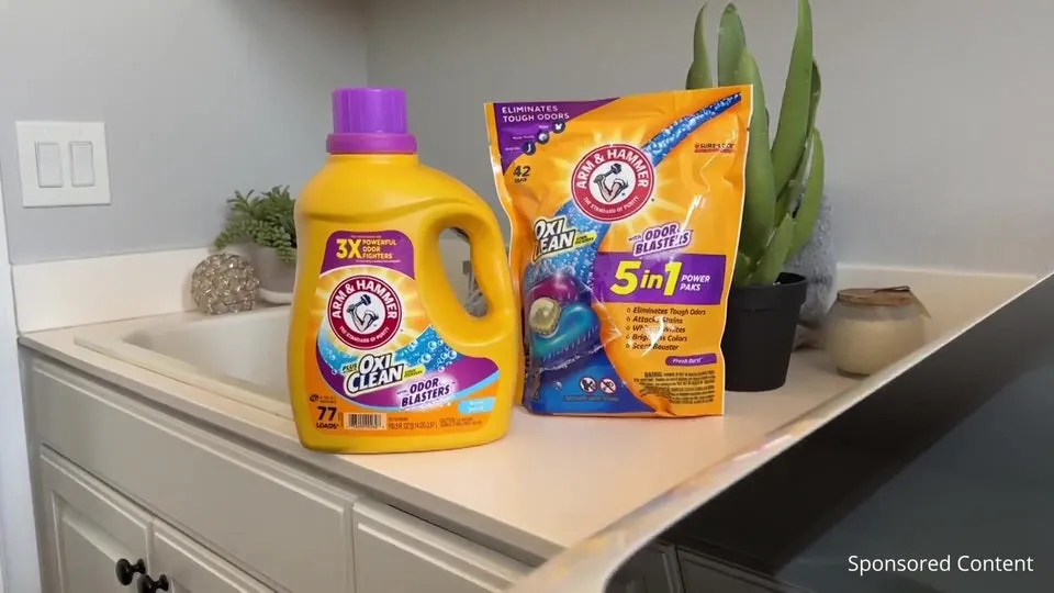 ARM & HAMMER Plus OxiClean with Odor Blasters 5-in-1 Fresh Burst Laundry Detergent Power Paks, 42 Count Bag